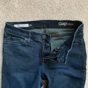 Gap jeggings size 27short